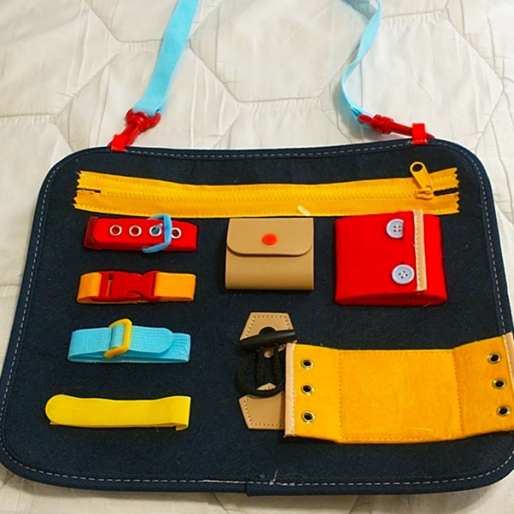 Kids learning tool with shoulder strap  nwt